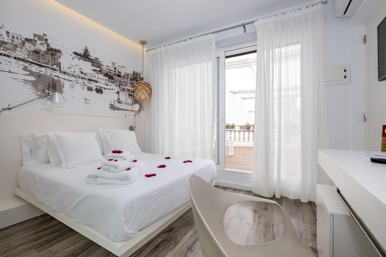 Hotel Abril 37 Ciutadella  Kültér fotó