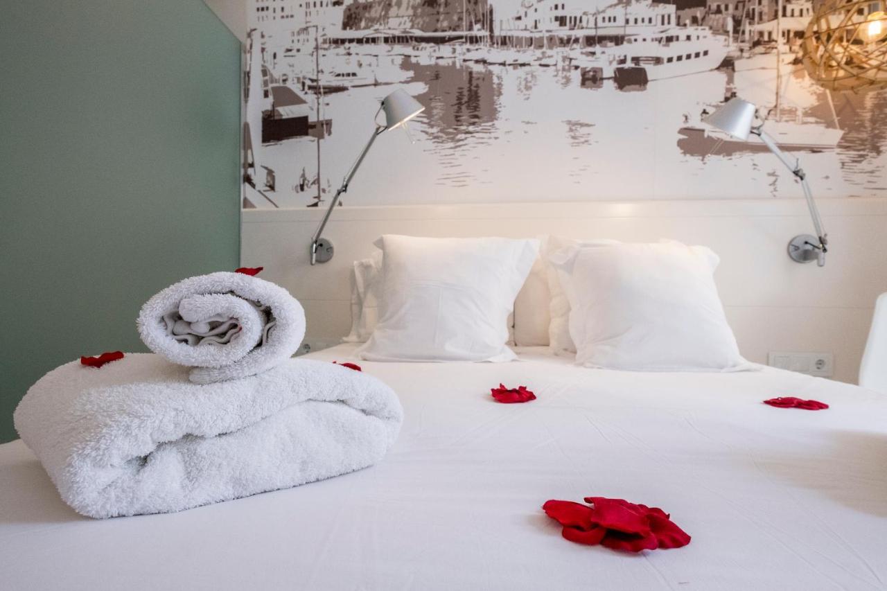 Hotel Abril 37 Ciutadella  Kültér fotó